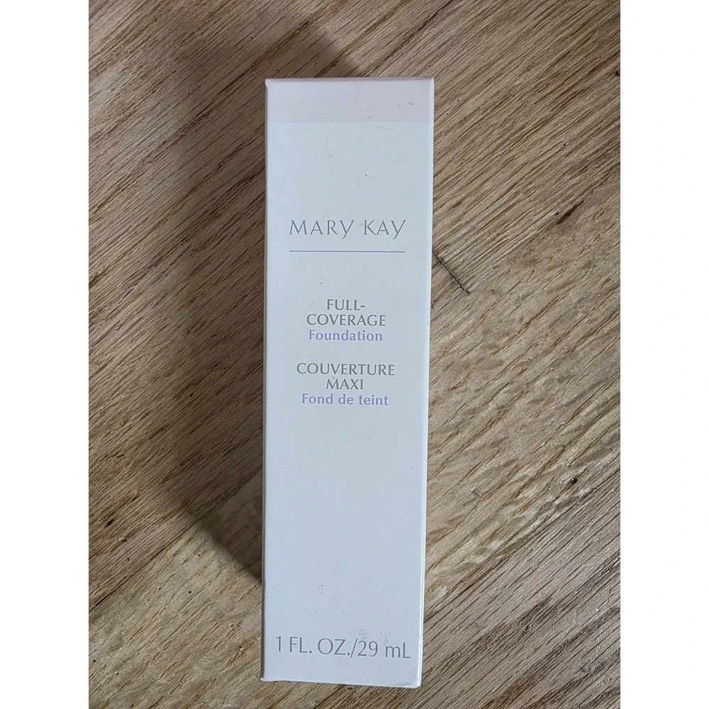 Mary Kay Full Coverage Foundation Ivory 104 - Gray Cap # 365000 NIB
